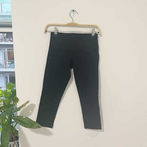 Lululemon Black Capri Leggings Size 4 - Picture 1 of 4